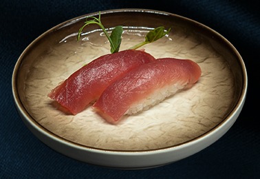 44. Nigiri maguro
