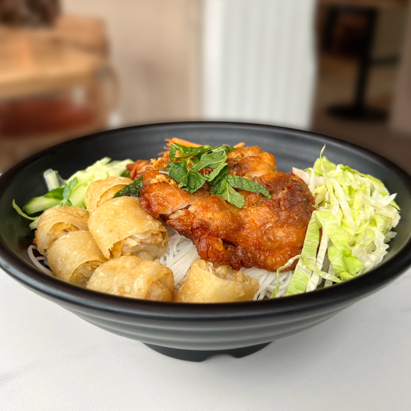 Fried chicken bo bun