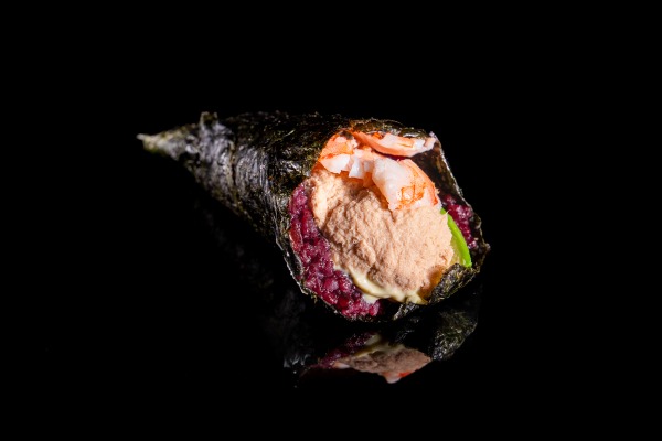 T16. Temaki black california 1pz