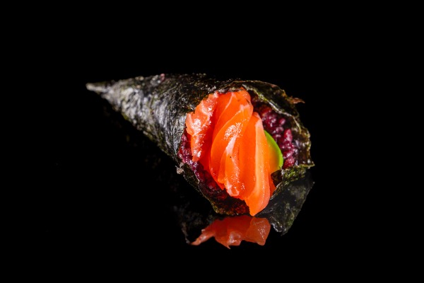 T14. Temaki black sake 1pz