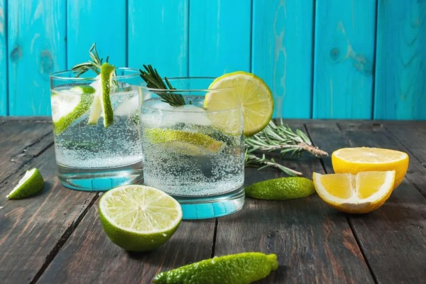B101. Gin Lemon