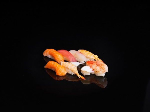 M2. NIGIRI MIX 8 PCS