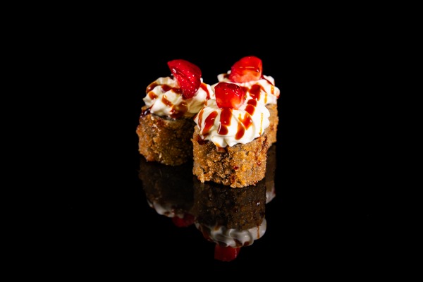 H13. Hosomaki Strawberry 3pz