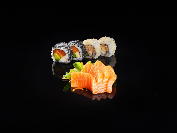M1. SUSHI MIX 8 PCS