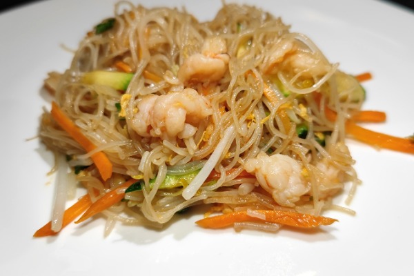 27b. SPAGHETTI DI RISO CON GAMBERETTI