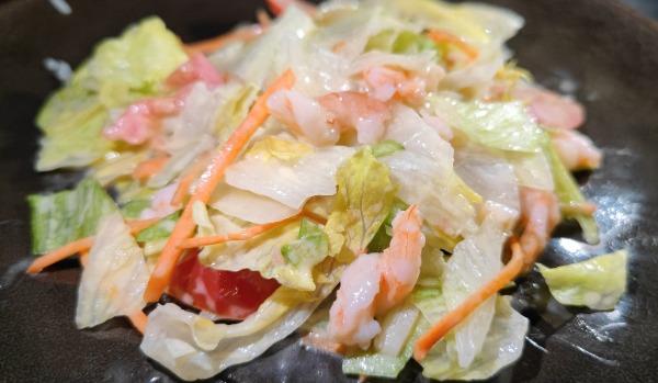 5B. INSALATA CON GAMBERI