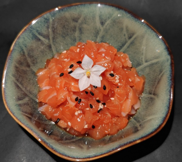 004. TARTAR DI SALMONE