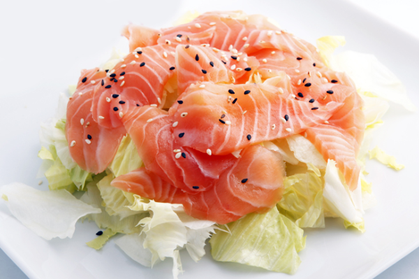 A3 Salade maison salade iceberg,saumon