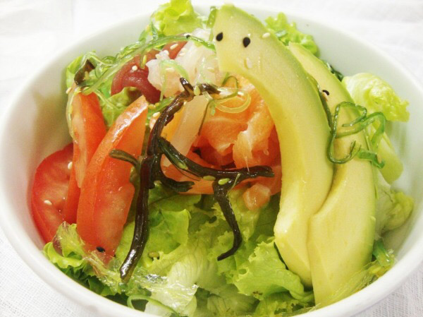 06. Salade saumon thon avocat et crevette