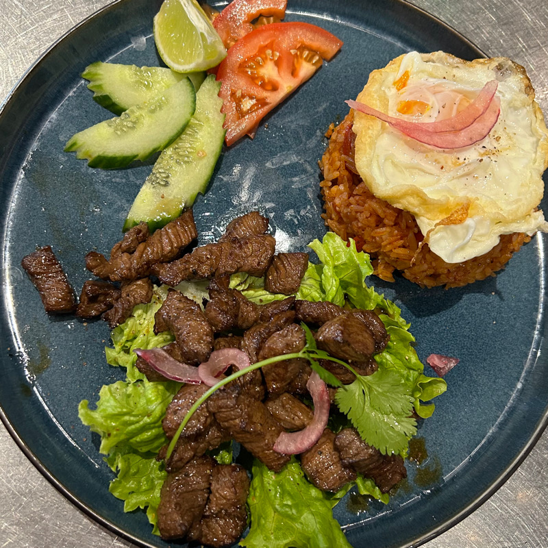 P20. Boeuf Loc Lac avec riz Thaï