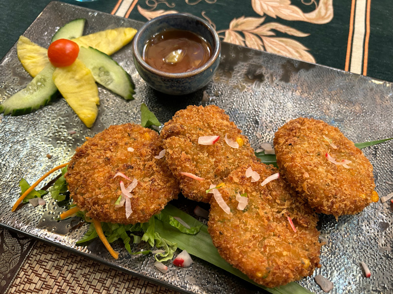 E13. Galettes de crevettes aux maïs et herbes Thaï 