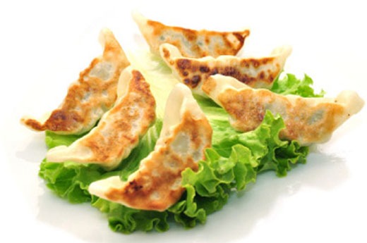 E6. Gyoza (6 pièces)