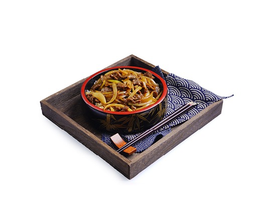 A4. Boeuf aux oignons sur riz nature