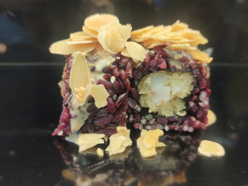 N014. BLACK MANDORLE ROLL (8PZ)