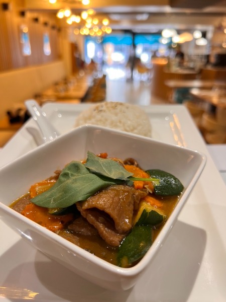 Boeuf sauté aux basilic Thai
