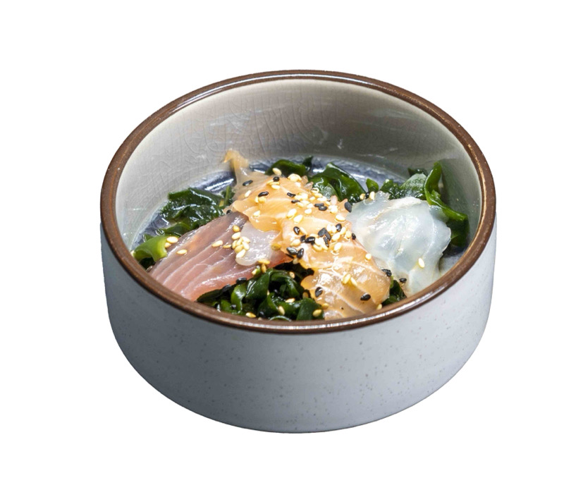 24. SASHIMI WAKAME