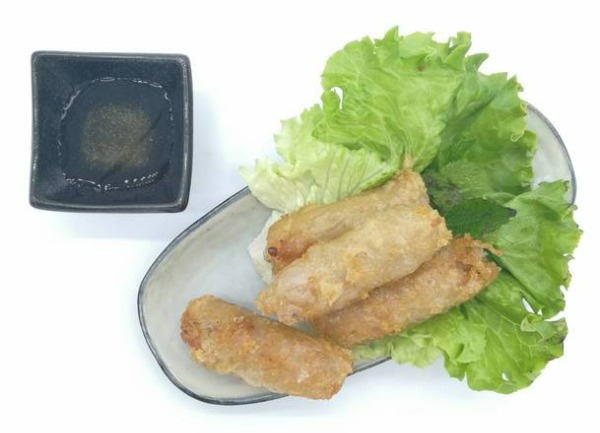 ER7. Nems poulet (4pcs)