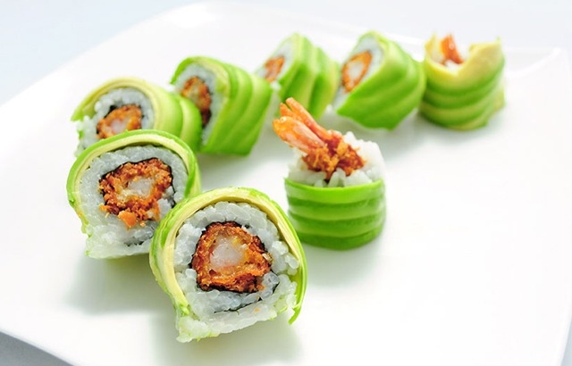 R05. Dragon roll 