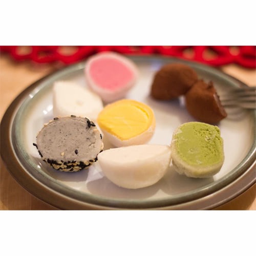 D4. Mochi (2 pcs)