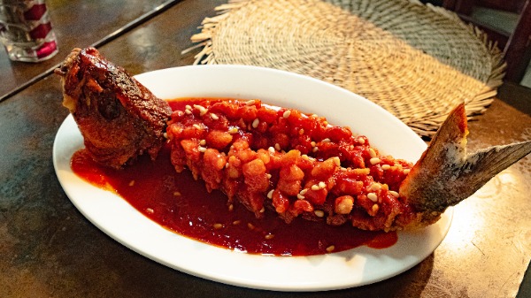 Bar à la sauce aigre-douce