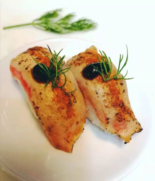 309. Sushi thon braisé 🌶