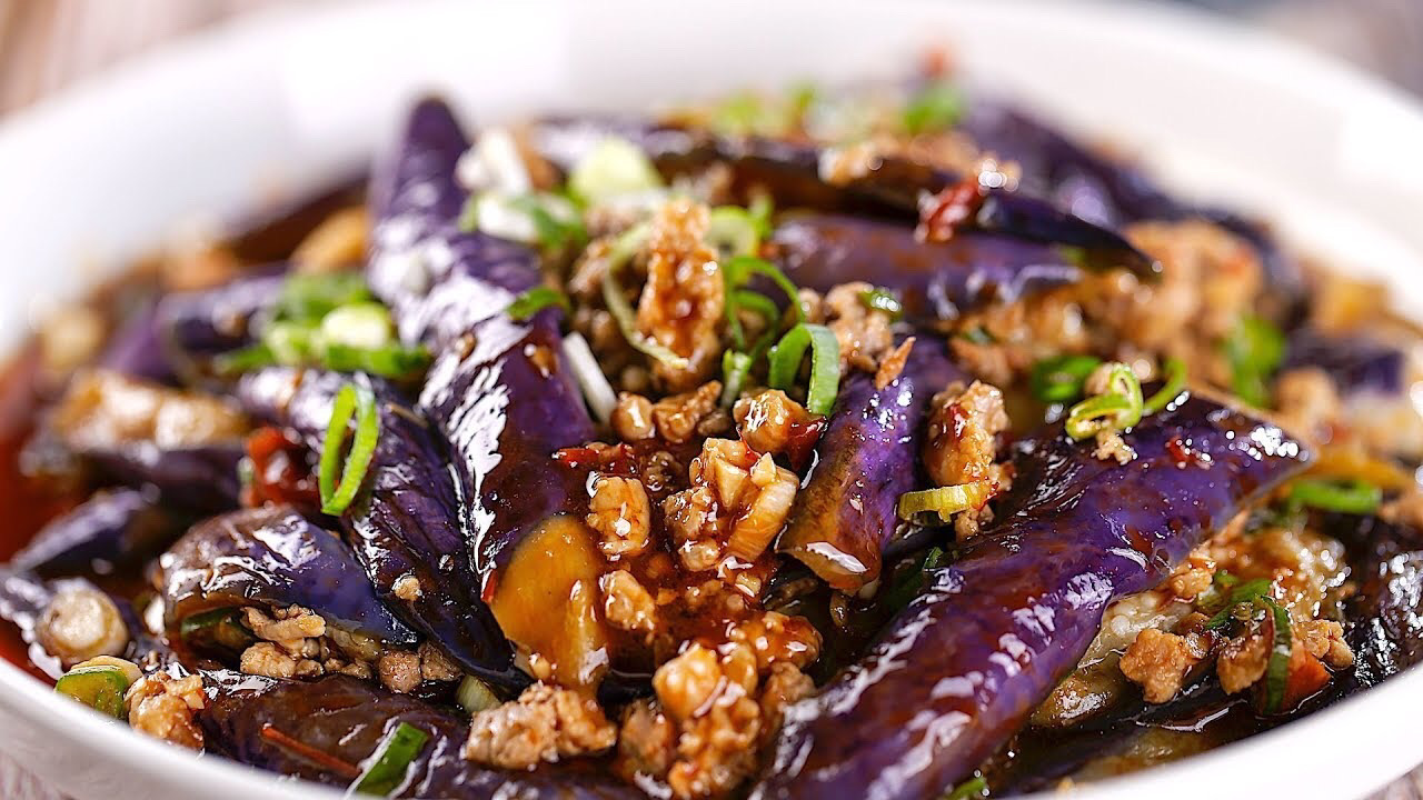 C4 Aubergines goût de poisson (avec porc haché)