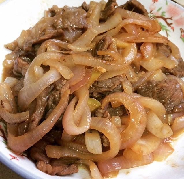 C10 Bœuf aux oignons