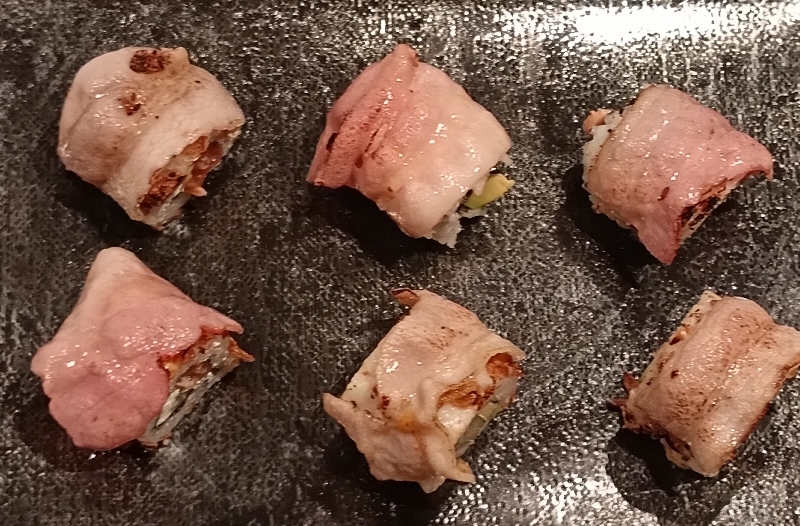 California surimi topping bacon