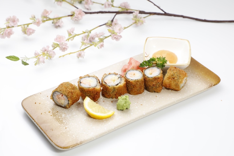DR6. Fried Maki