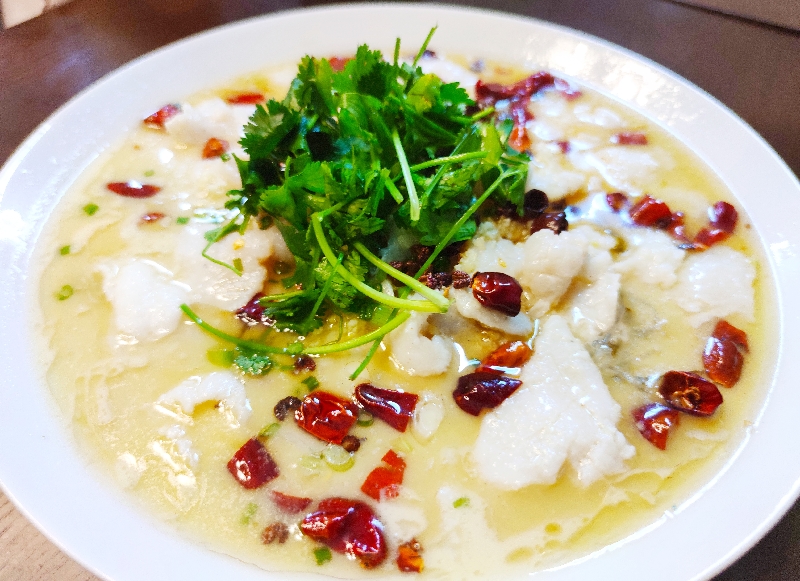 Filet de poisson aux légumes vinaigrés pimentés 🌶️