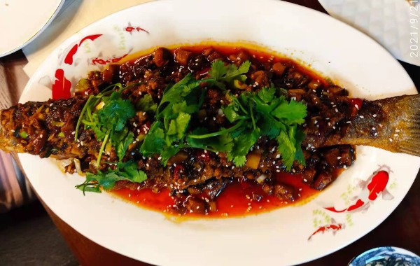 Bar entier grillé à la sauce aigre douce 🌶️🌶piece de 1—1.2Kg