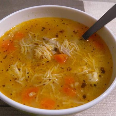06 Potage au poulet et aux vermicelles