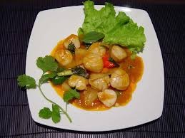T8B Coquilles St-Jacques sautées au basilic à la thaïlandaise