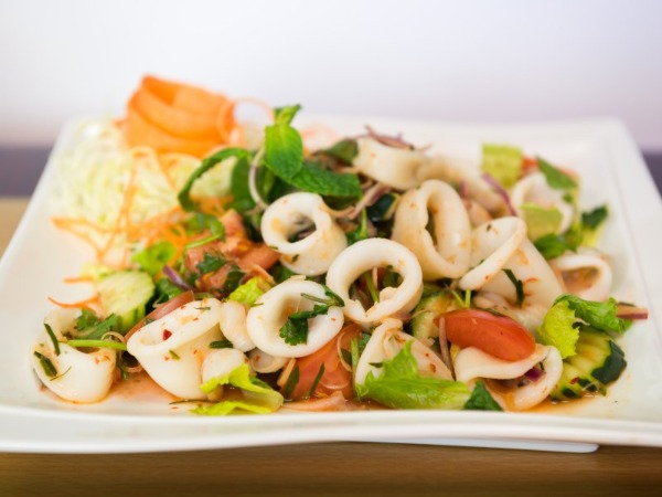 T06 Salade aux calamars à la citronnelle
