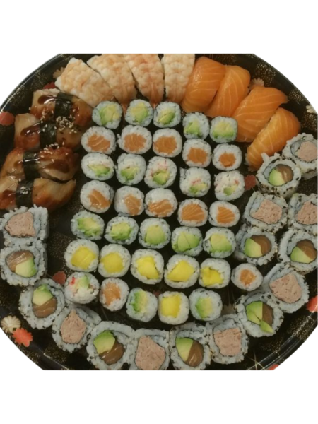 P110*  Makis 36 Pièces, Uramakis 16pièces, Nigiris saumon 12piéces.