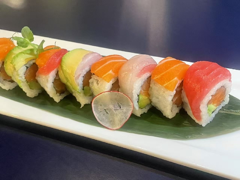 152. URAMAKI RAINBOW