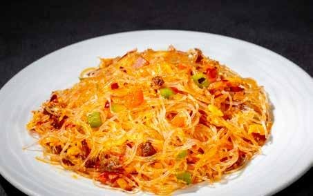 233. SPAGHETTI DI SOIA CON CARNE PICCANTE