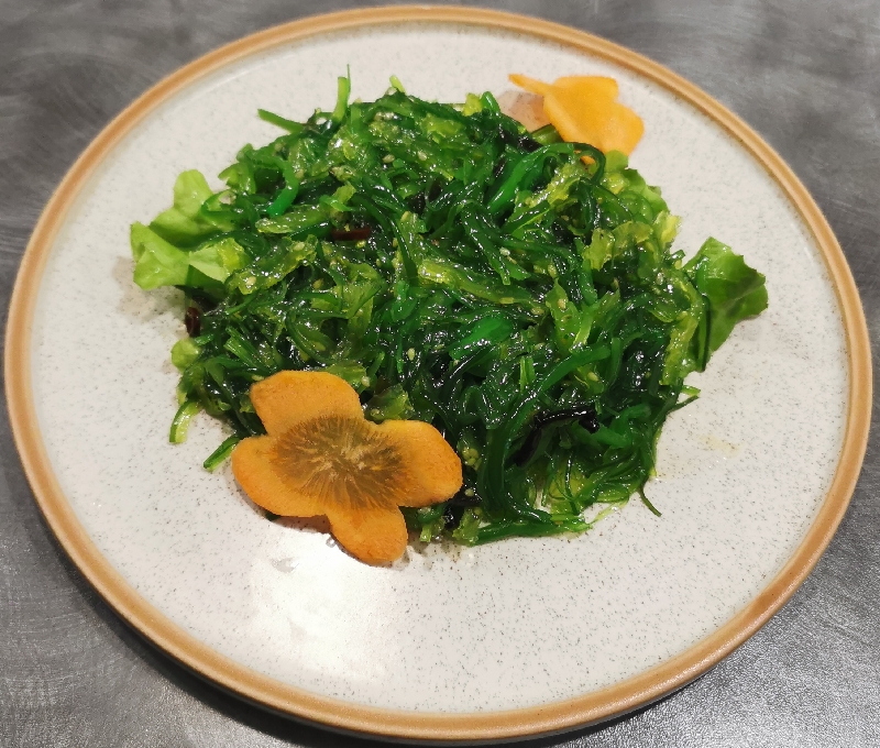 E6. Salade d'algues marinées
