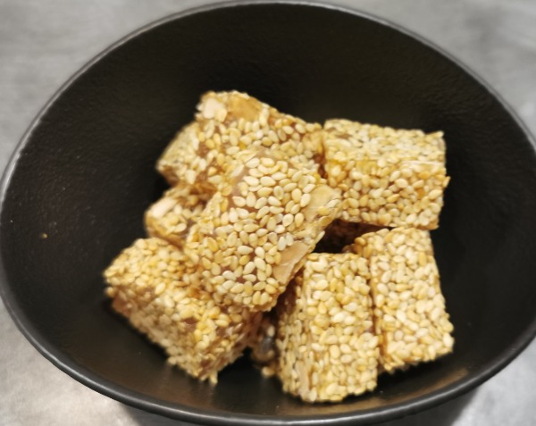 Nougat aux sesames