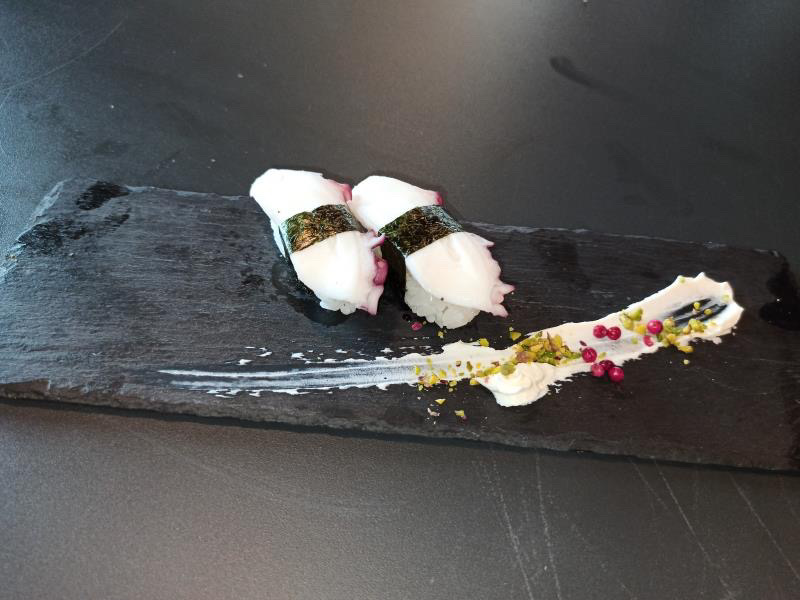 146. - NIGIRI TAKO 3PZ