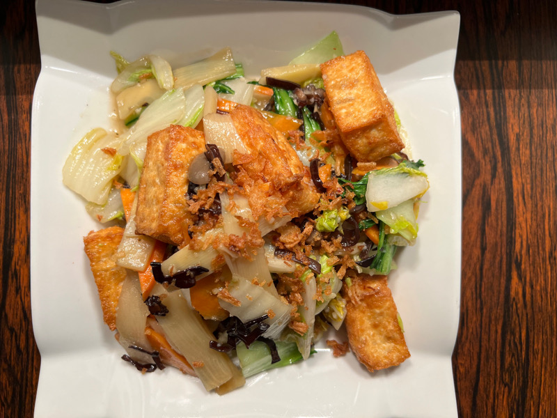 92. Tofu sautées aux légumes