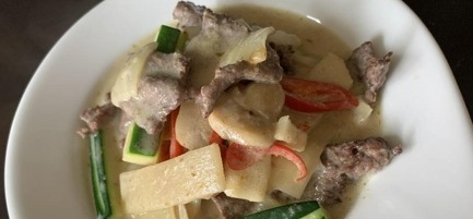 65. Boeuf au curry vert