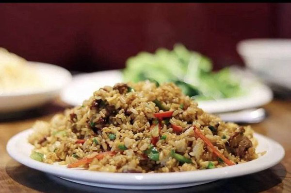126. Riz sauté au bœuf 