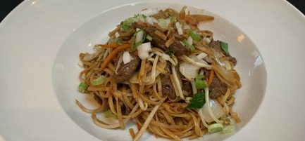 121. Nouilles sautées au boeuf