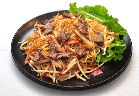 E7A. Nouilles sautées au boeuf et légumes