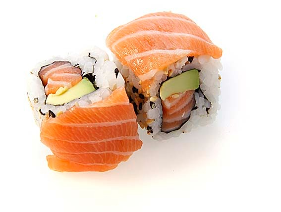 R30. Maki royal saumon avocat (8pcs)