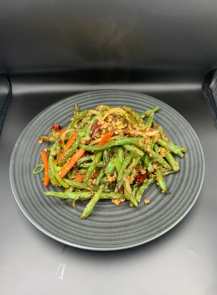 S6. Haricots verts poêlés( avec porc haché) 🌶