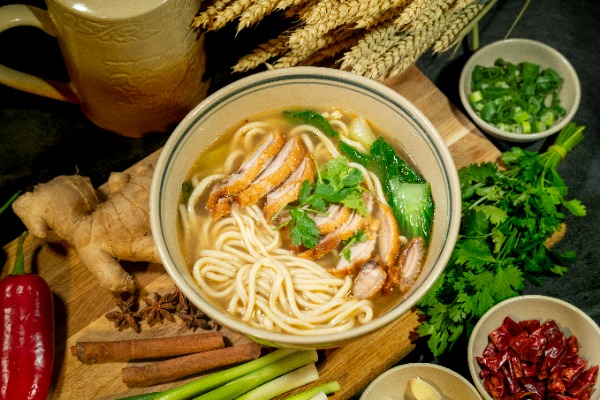 N5. Duck noodles soup