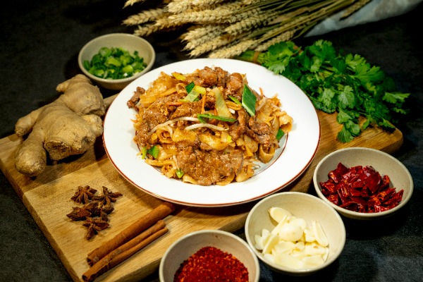 N14. Beef fried noodles