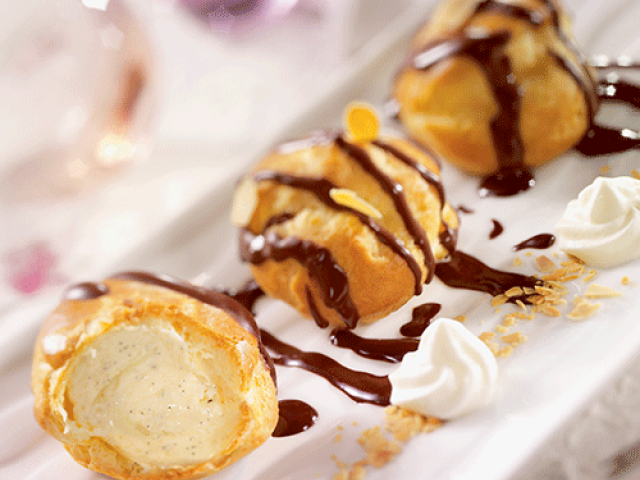 Profiteroles glacées